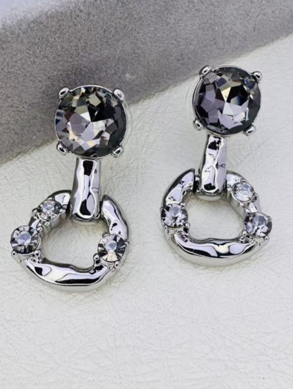 Oscar de la Renta Earrings